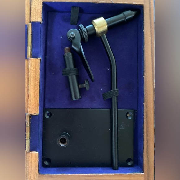 Complete fly tying kit without hackle 40 flys included - Picture 5 of 6